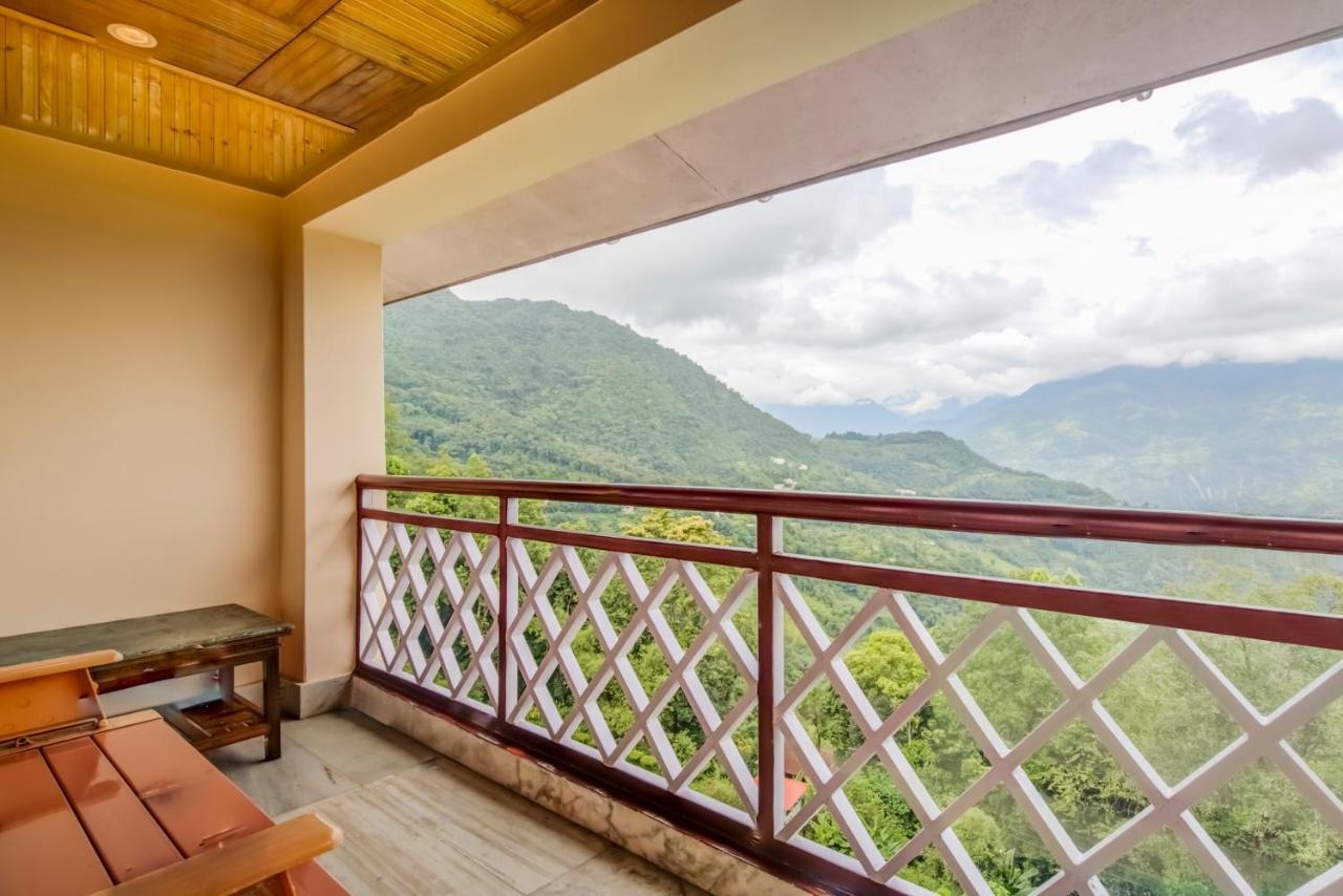Summit Tashi Ghang Heritage Resort Пелинг Екстериор снимка